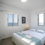 Lejlighed Mackenzie Zoe Seafront *