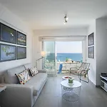 Apartment Mackenzie Zoe Seafront Larnaca