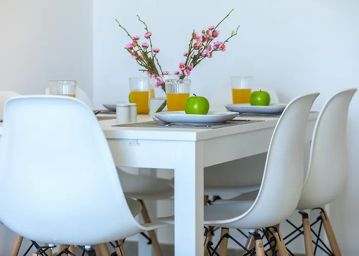 Mackenzie Zoe Seafront ラルナカ