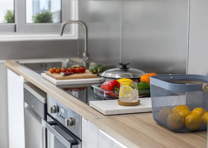 Mackenzie Zoe Seafront ラルナカ