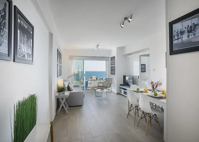 Mackenzie Zoe Seafront アパート *