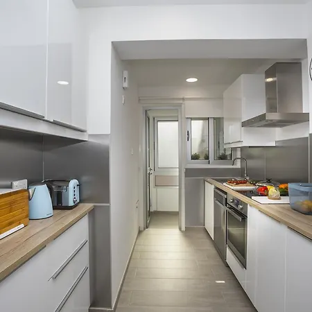 Mackenzie Zoe Seafront Apartman